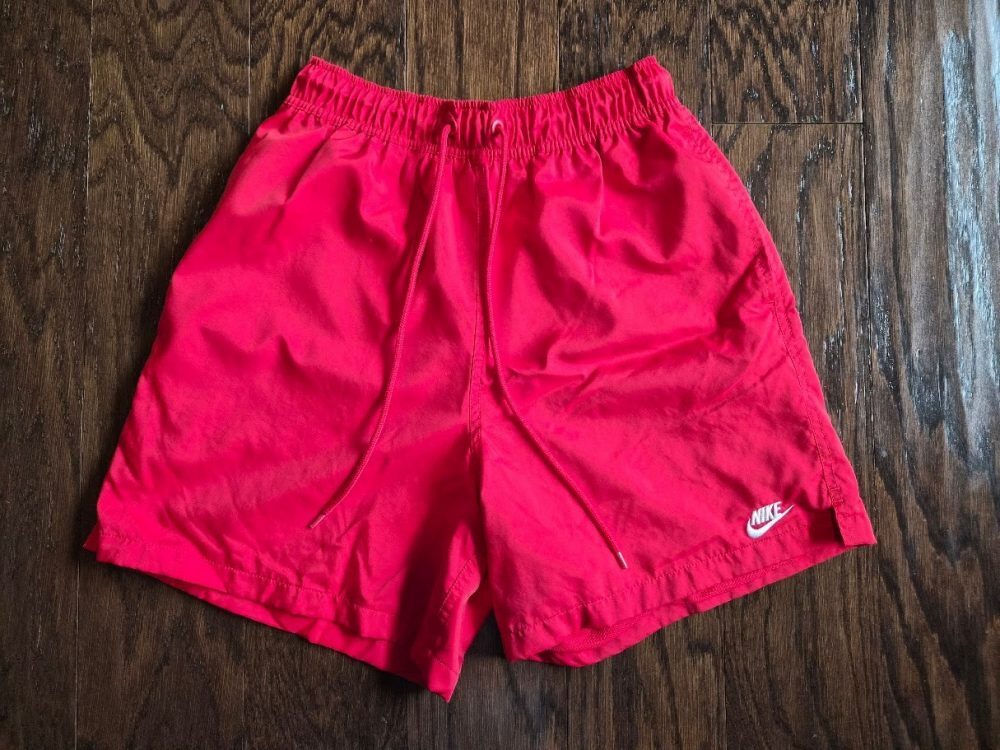 Nike Sportswear Club Woven Flow Shorts Mens Small Red FN3307-657